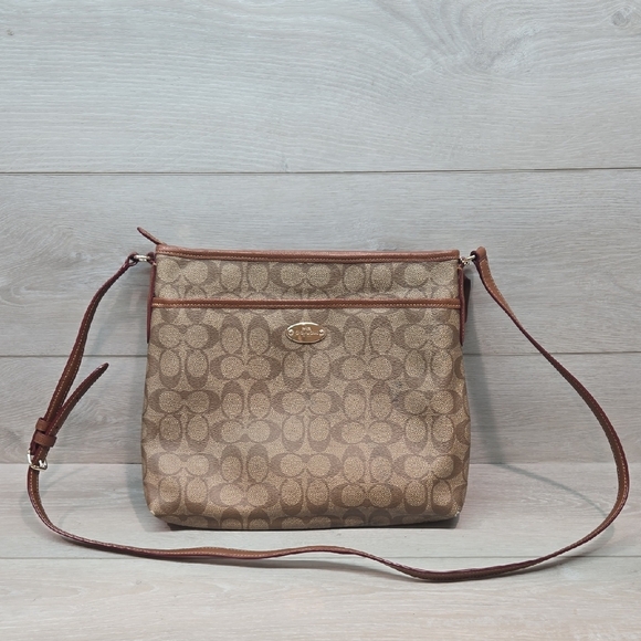 Coach Women Logo Monogram Crossbody Bag Purse - Picture 1 of 16